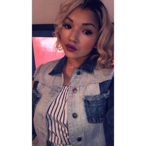 Meet your Posher, Castaneda